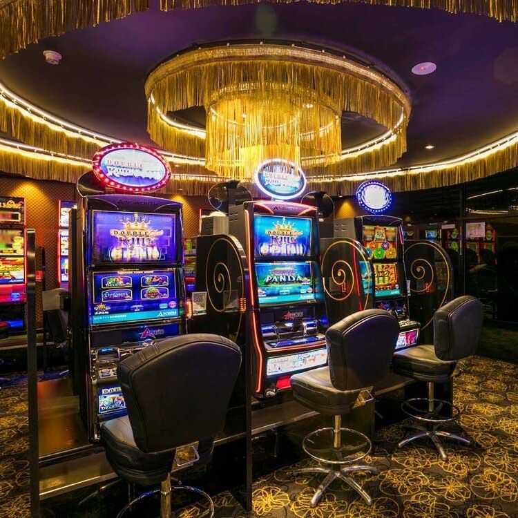 Luckys-jackpot-tavern-4 Luckys-jackpot-tavern-4